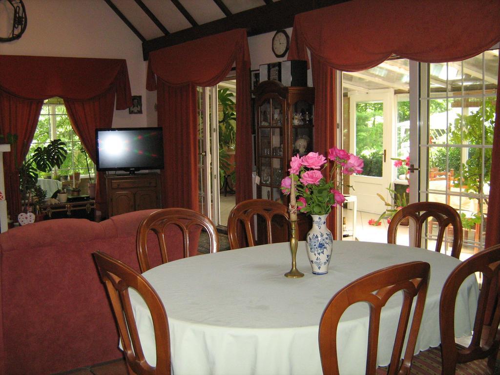 Guest House Westwood Kraljevec Kupinecki Rum bild